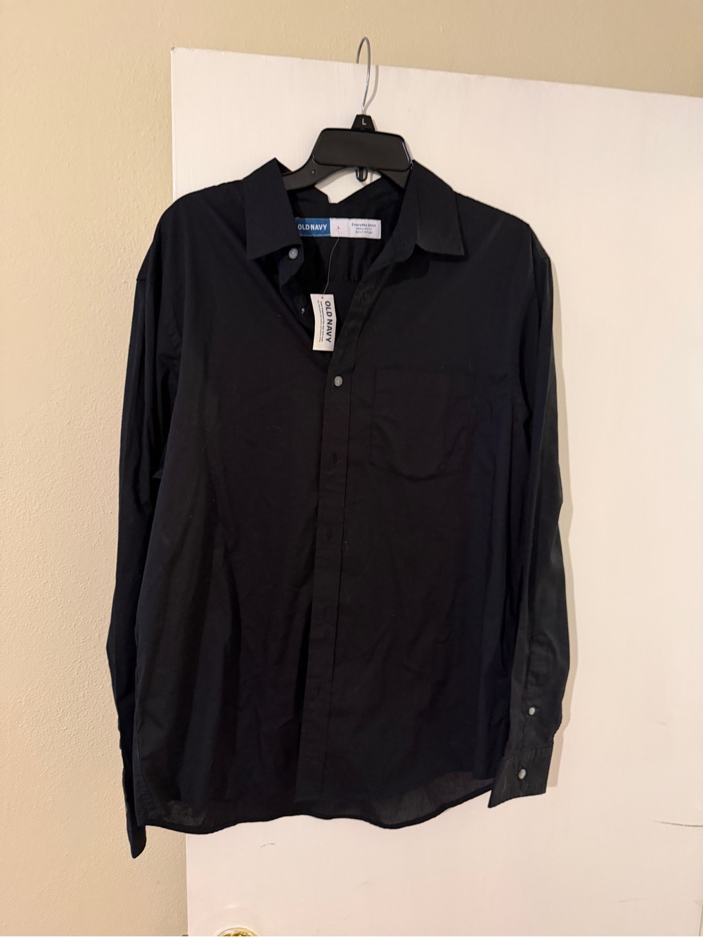 Old Navy Men's Black Button-Up Shirt